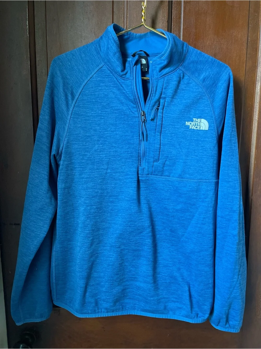 The North Face men's medium long sleeve blue pullover